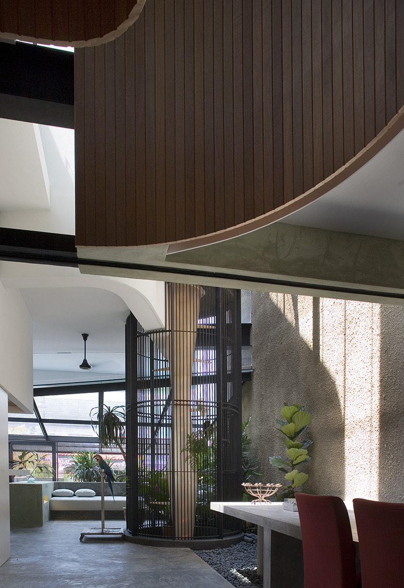 soleilglow:  Alleyway House by Formwerkz Architects // Singapore