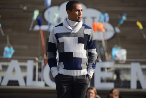 Checkerboard patterns on knits are having a huge influence on menswear right now. Paired with your f