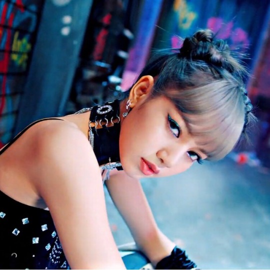 ☆ — lisa “kill this love” icons💞 like or reblog if you...