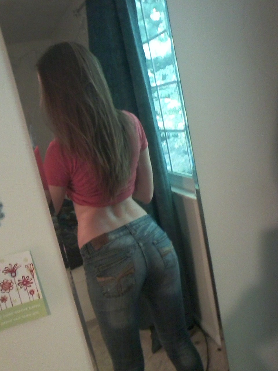 shhhow-dont-tell:  my ass in some ratty errand jeans- for my anon  