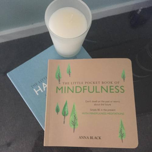 Trying to be more mindful #mindfulness#books #chilled