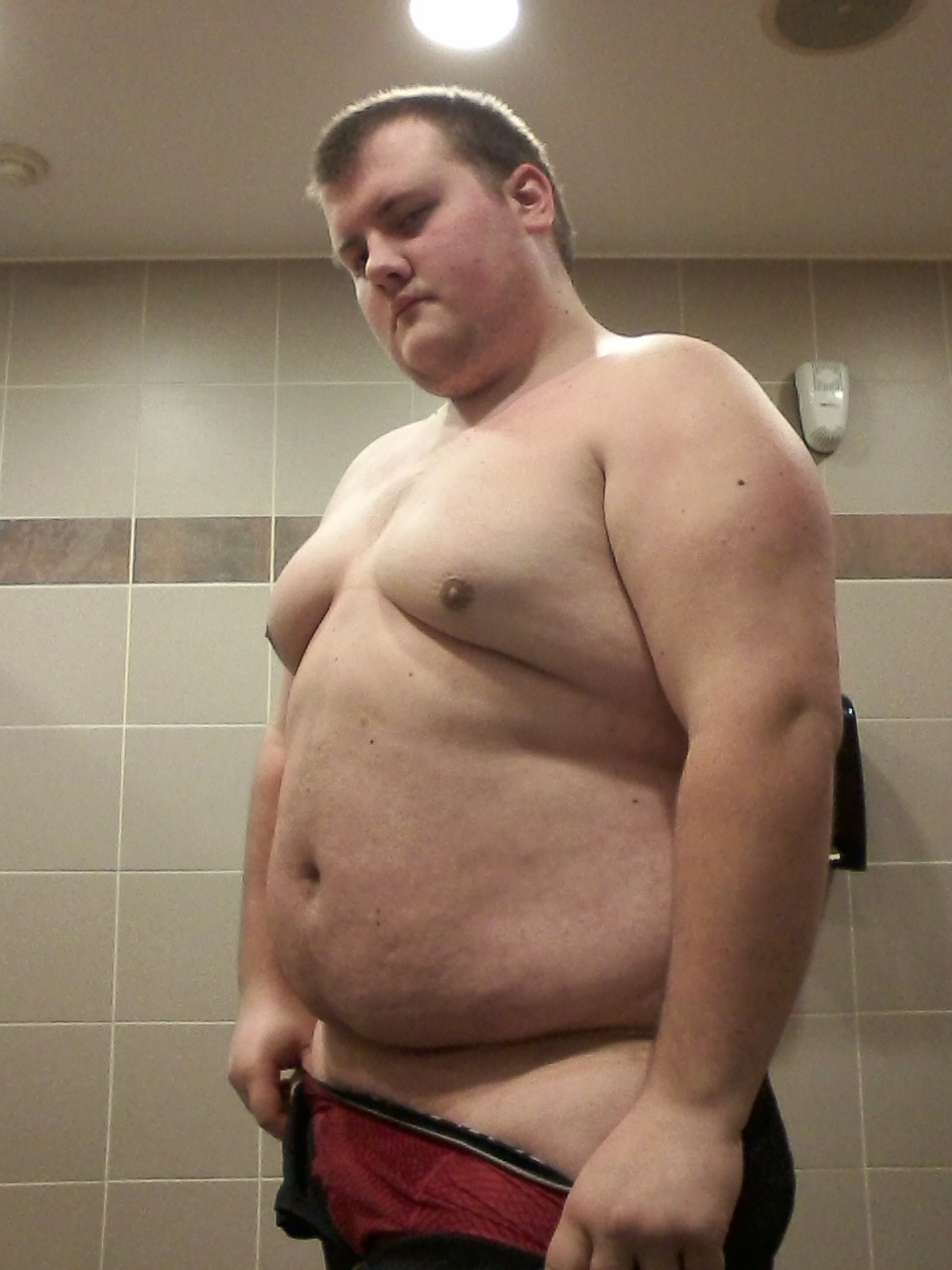 bearlust:  jcub91:  Tummy tuesday!!!   I likes ‘em chunky