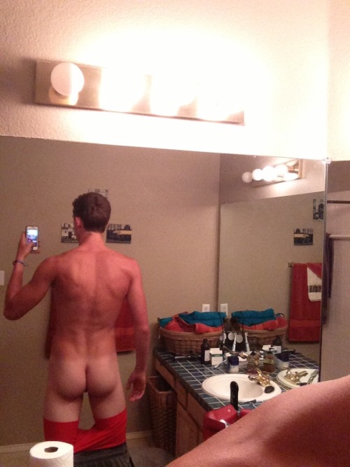 boyzmeat:Fuck. Yeah. ‘Dem nutz, tho…