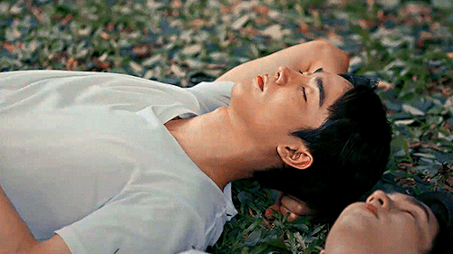 Love How They Made Phoom Look At Peach And Home As He Reminisced About His Long Lost Dead Boyfriend.
