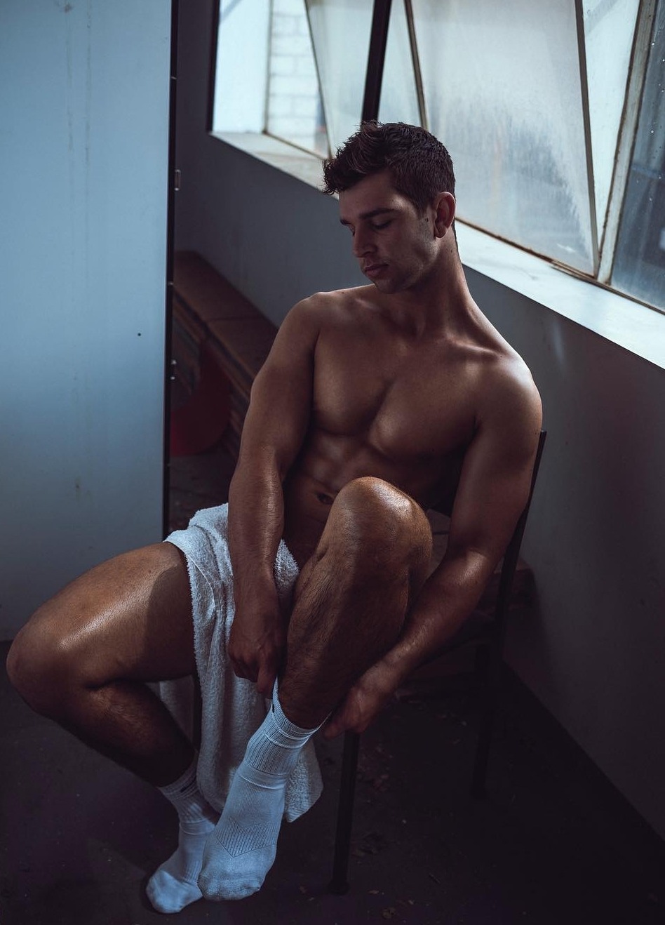 socksandskin:https://socksandskin.tumblr.com/