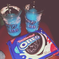 The Makings Of A Great Movie Night N.n #Movienight #Walgreens #Oreo #Icee #House