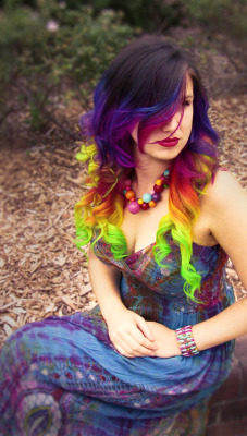 fatmaninalittlesuit:  cute-colored-hair: