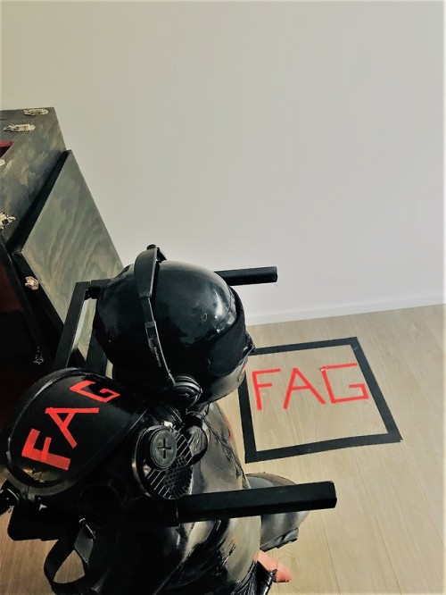 mega-kink: little break fag, then three more hours of the gasmask with the air constrictor and the f