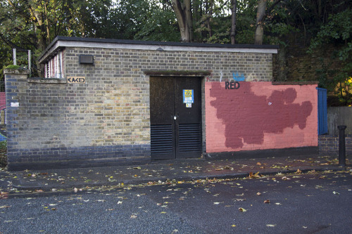 nothingbutthedreams: thewightknight:  A British graffiti artist’s year-long battle with a local council – and  how that squabble transformed an otherwise unremarkable brick building –  has been recorded in a gloriously amusing photo series. (x)