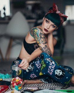 Tattedbeautues:    Miss Psycho Cat  