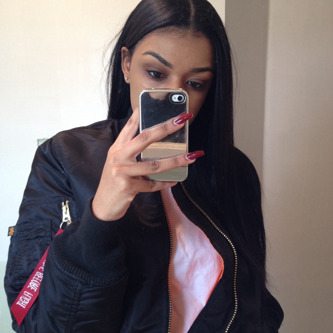 denim-bleu:  askaboutnikki:  👋  baee😍  Bae