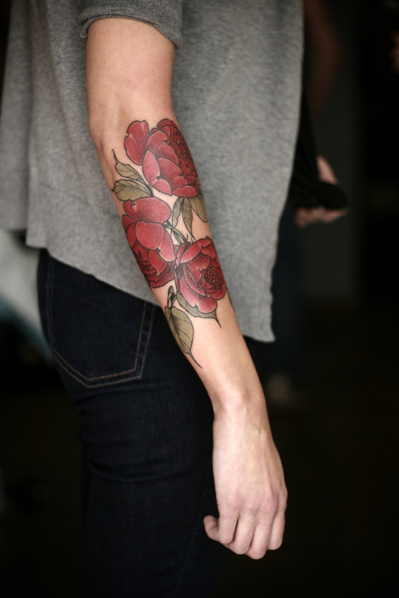 wonderlandtattoospdx:  alicecarrier:  i love tattoos that wrap well, but i hate trying