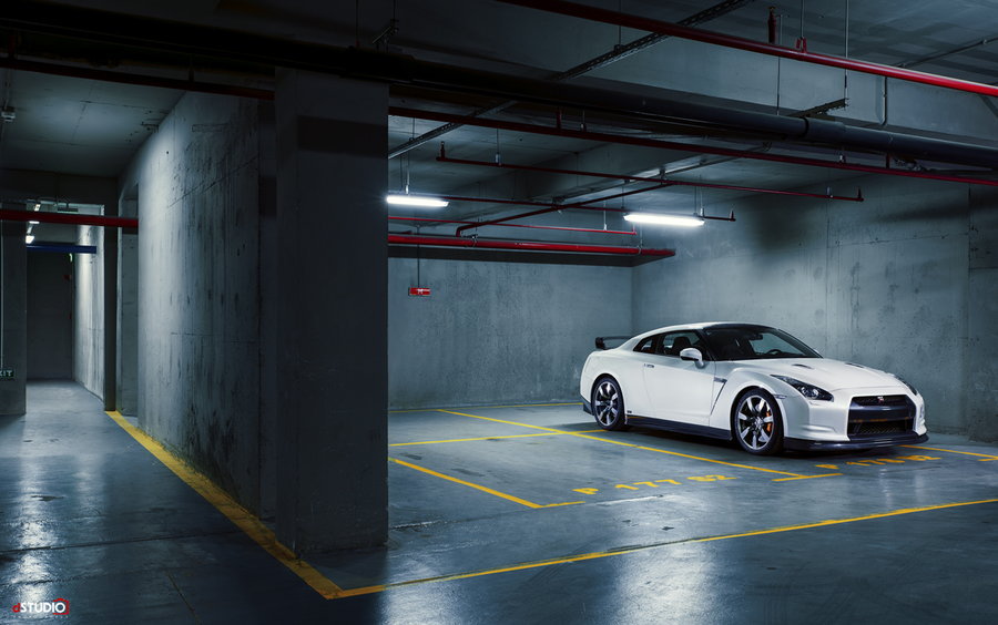 automotivated:  (via 500px / Photo “Nissan GT-R” by Dragos Borcanea)