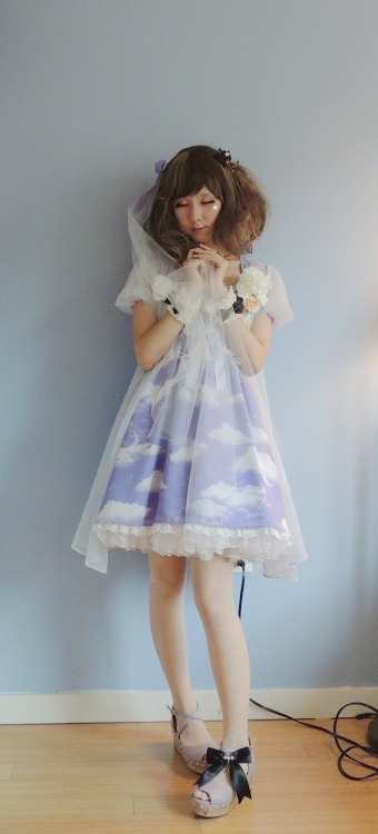victorianme:  Here’s what I wore yesterday to the New York Fashion Week! I named this coord “~Lavender Sky: Symphony of Day and Night~” (now it sounds like a Baby print) Everybody was gorgeous and I had a super great time! JSK, head bow & waist