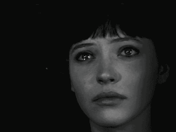 nada mas triste que ver a una mujer llorando 