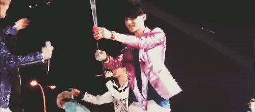oh-luhans: tao giving luhan a flower