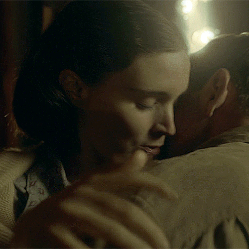 gettingscrazy:Rooney Mara as Molly Cahill NIGHTMARE ALLEY (2021) Dir. Guillermo del
