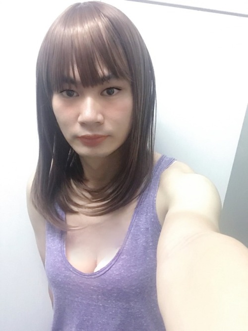 the shirt too low until expose my boob &hellip;&hellip; u like it?