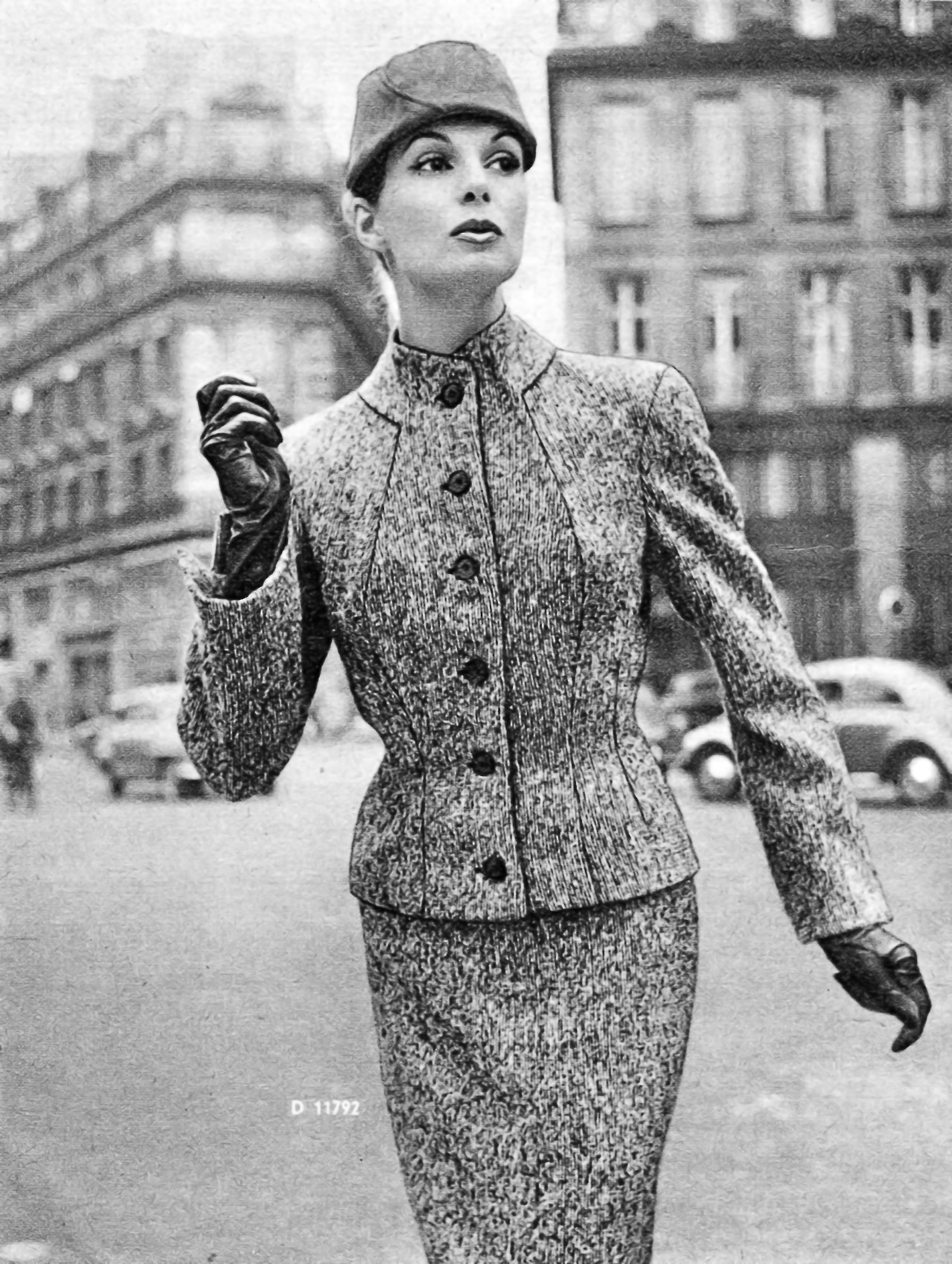 Classical women skirt suit 1951 - A tumblr again!