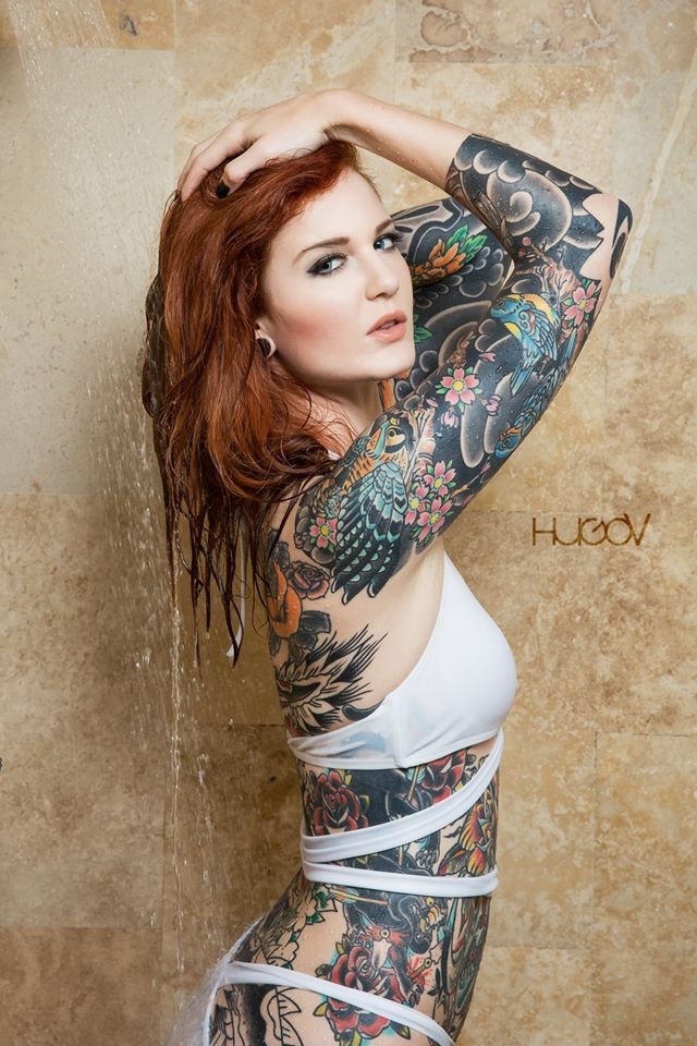 theleeallure:  ashcatred:  altmodelgirlcrush:  Luna Marie  Tattoo redhead Monday!