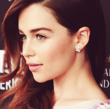 food-sleep-sweaters:  “Sometimes I feel like the kid left out - the weirdo with the silver hair that no one likes to talk to.” - Emilia Clarke  