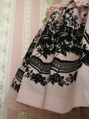 lolitastuff:  Victorian Maiden- Rose Flocky Skirt 