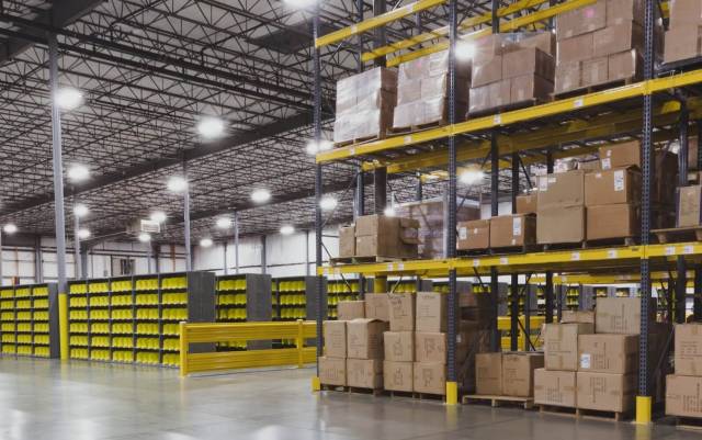 Significance of Having Material Handling Equipment in Warehouse
