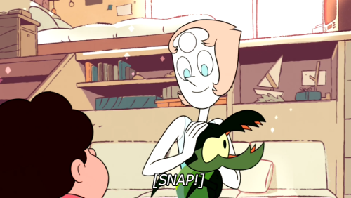 angriestofbirds:IM REWATCHING STEVEN UNIVERSE AND THE FIRST TIME WE EVER SEE PEARL SHE FUCKING SNAPS