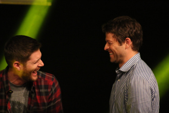 loseaquett:  some cockles/destiel to brighten up your day 
