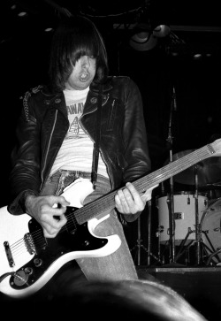 gimme-gimme-shock-treatment:  Ramones: Johnny Ramone, Whisky A-Go-Go, photo by Mike Murphy, Hollywood, Ca. 1978via Mike Murphy