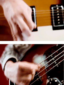 korninatoharuichi:  Reptilia + hands 