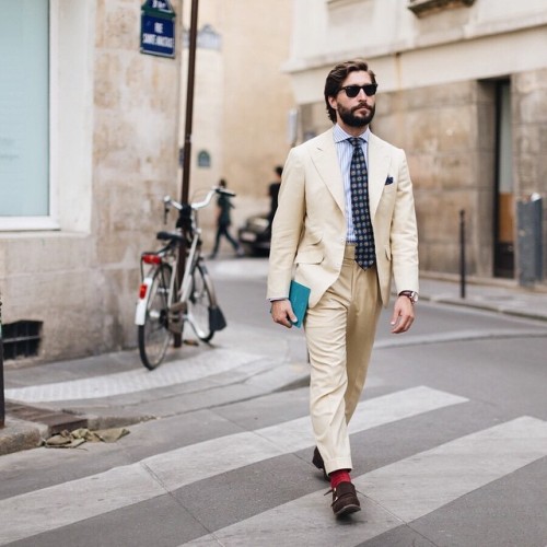 theshoemakerworld: Yesterday arrival at the #fashionshow of @givenchyofficial. It was hot in #Paris,