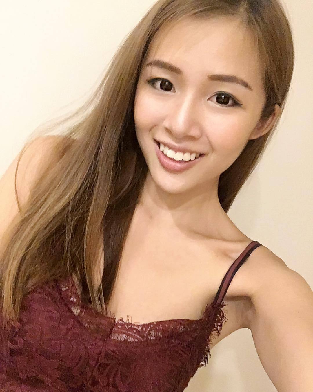 uniformsaremything:  sgsweeties2:  Follow @sgsweeties2 for more!! Help to share and