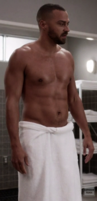 celebrityscenes:  Jesse Williams in Grey’s Anatomy