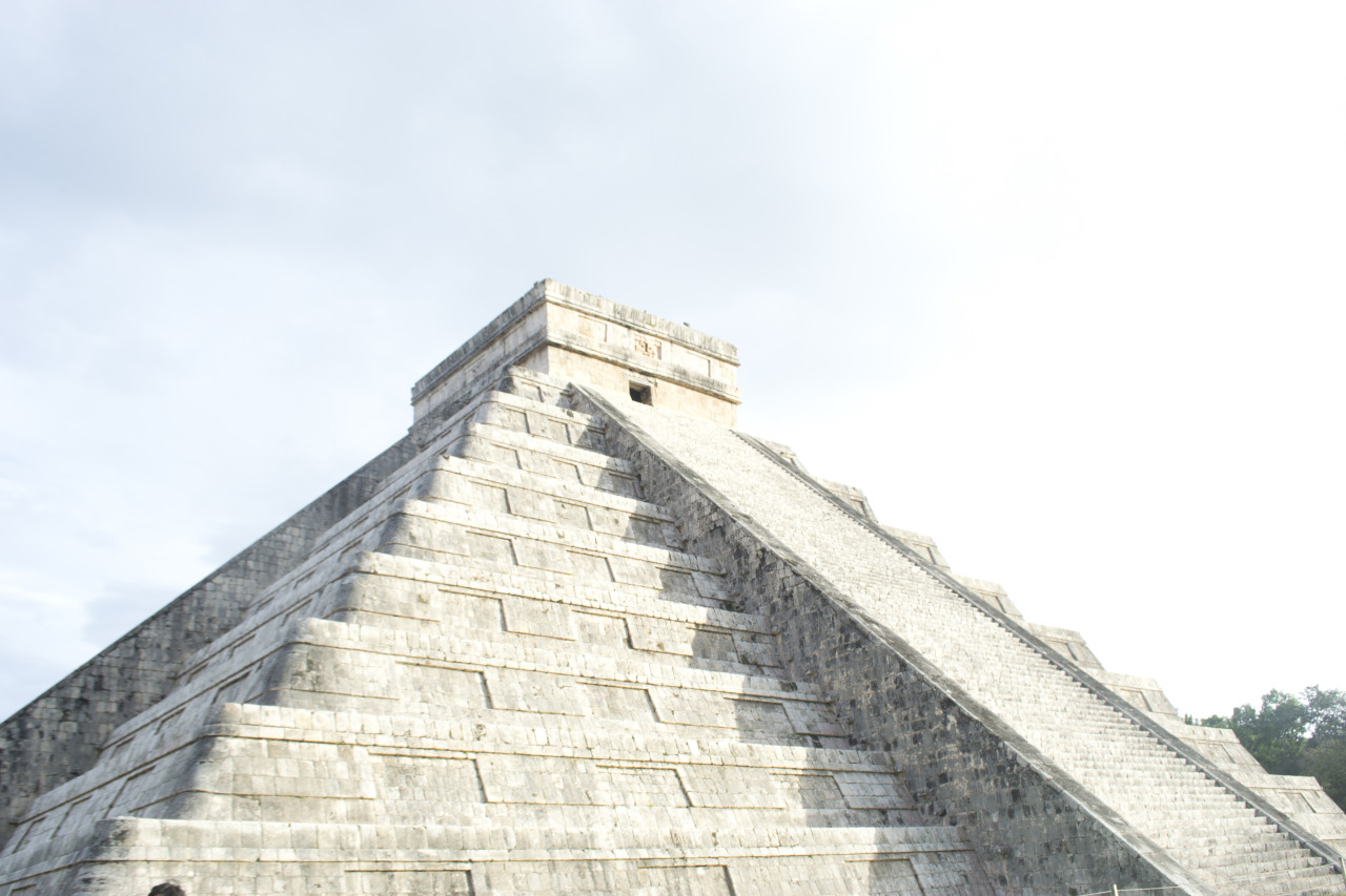 theshortpsychowiththecamera:  Chichen Itzá, Yucatán Photos: Valeria Moreno 