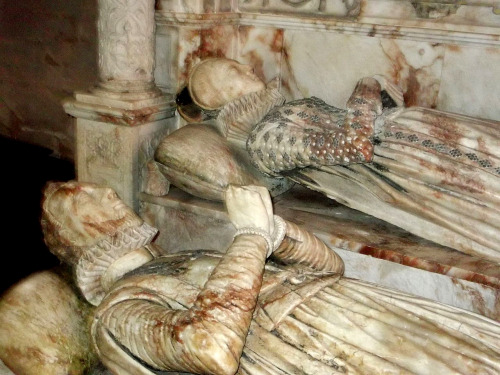 Effigies of George Bromley (c. 1526–1589) , a notable judge of the Tudor period and Joan Waverton of