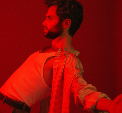 badgley:Penn Badgley photographed by Matteo Mobilio for GQ Magazine