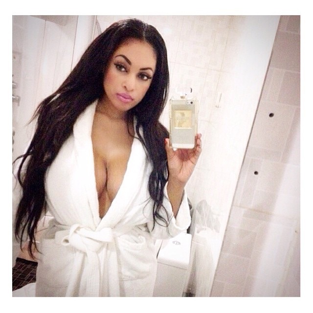 modelconnoisseur:  @Trulyblessed88