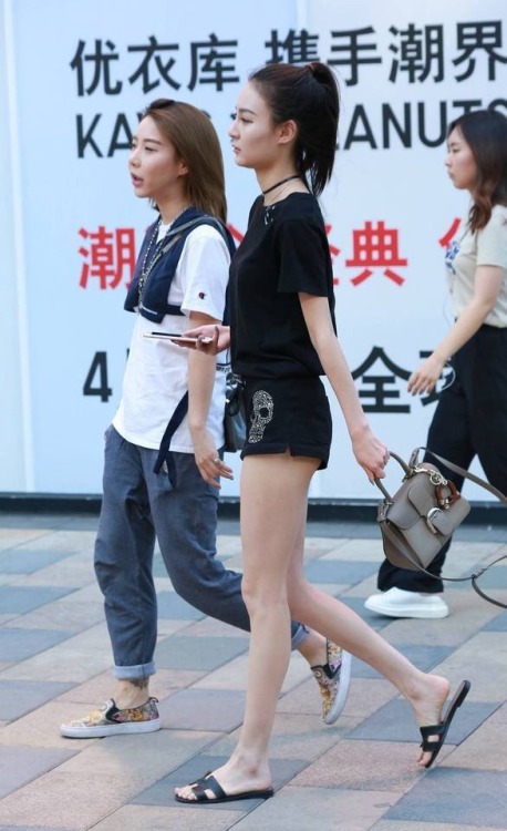 tonyzhang315: 一组极品骚腿