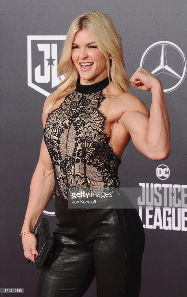 lawthehybrid1027: a12lmwbm:  Brooke Ence at the Justice League World Premier    Holy