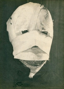 Antipahtico:   The Invisible Man (1933)  