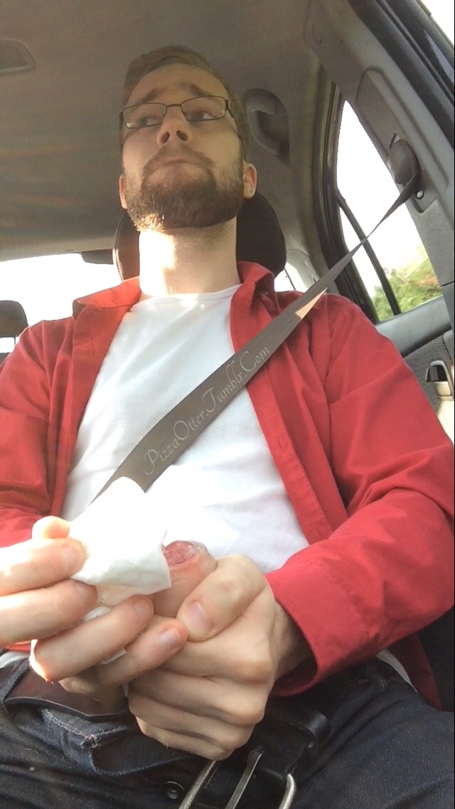 pizzaotter:  A few more stills from my video earlier.
