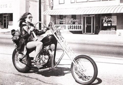 XXX bikes-n-girls:  Biker girl http://bikes-n-girls.tumblr.com/ photo