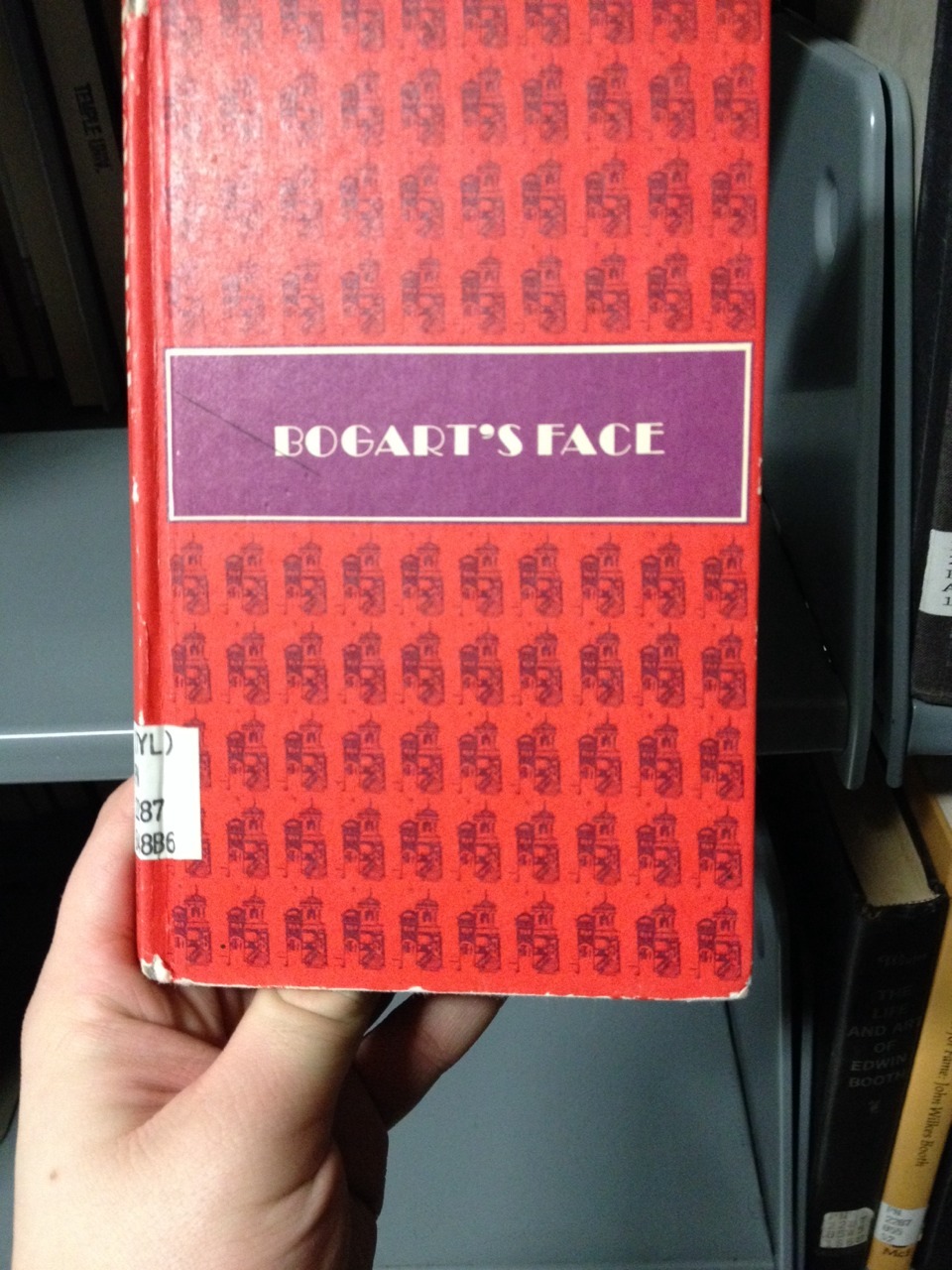 niwandajones:  raptorific:  Nia and I found this book in the library. There is no