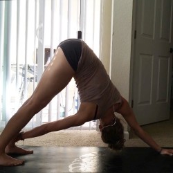 yogachz:  be easy.  take your time. you are coming home to yourself.   #aum #om #quotes #yoga#yogini #yogi #yogagirl #yogaeverydamnday #downdog #downwardog #stretchitout #stretch #twist #spine #health #fitness #inspiredyogis #inspired #girl #flexible