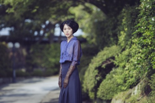 entertainingtheidea:New set of stills from Park Chan-wook’s The Handmaiden(Agasshi), set to debut in