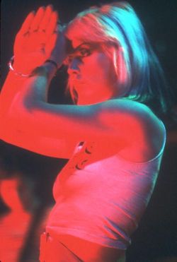 Vaticanrust:  Debbie Harry Performing With Blondie In Los Angeles, California, 1977. 