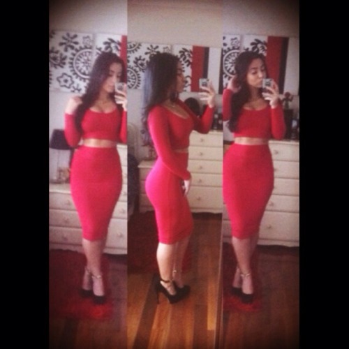 old-school-shit:  nom0redramasxo:  looking like kim k.  Wish I had her ass doe