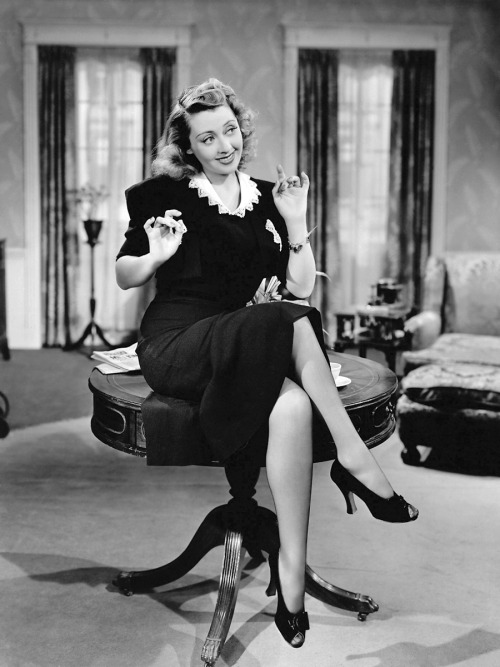 Joan Blondell / production still from Alexander Hall’s There&rsquo;s Always a Woman (1938)