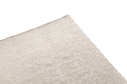 CABLE.
Extremely comfortable rugs with an “oversized pull-over” pattern.
Cable rug is made out of 100% natural fibers (50 % wool - 50 % viscose).
Made for Objekten.